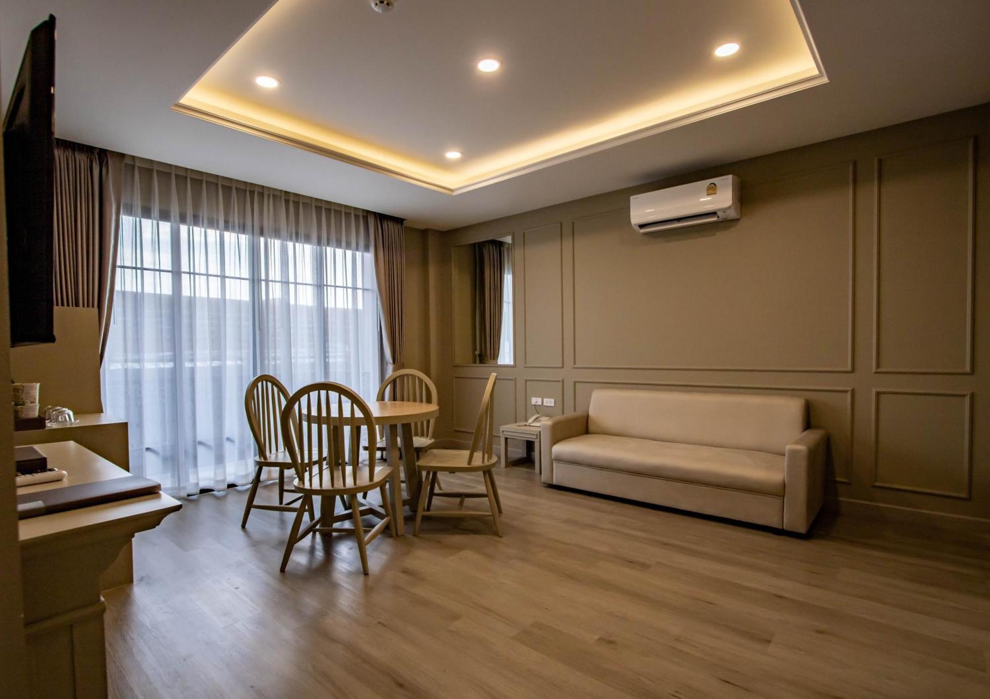 Premier Family Room